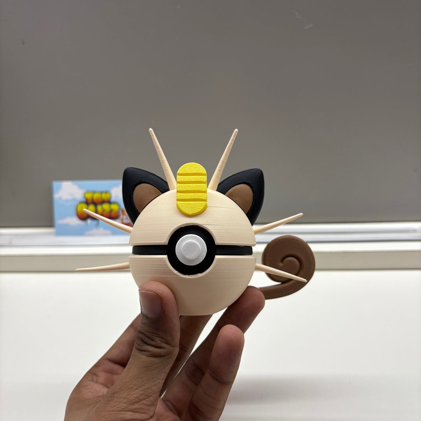 Mewoth Pokeball