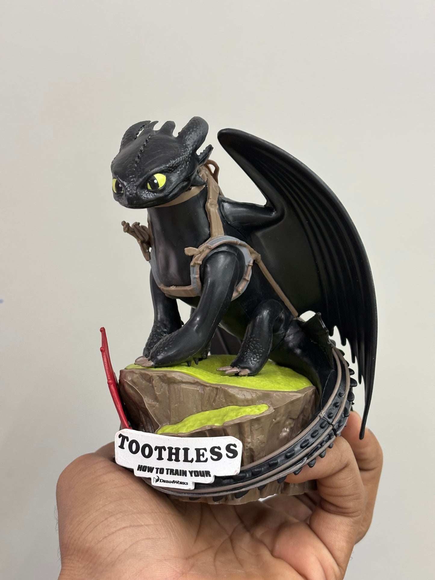 Toothless Statue from the movie How to Train Your Dragon 2.
