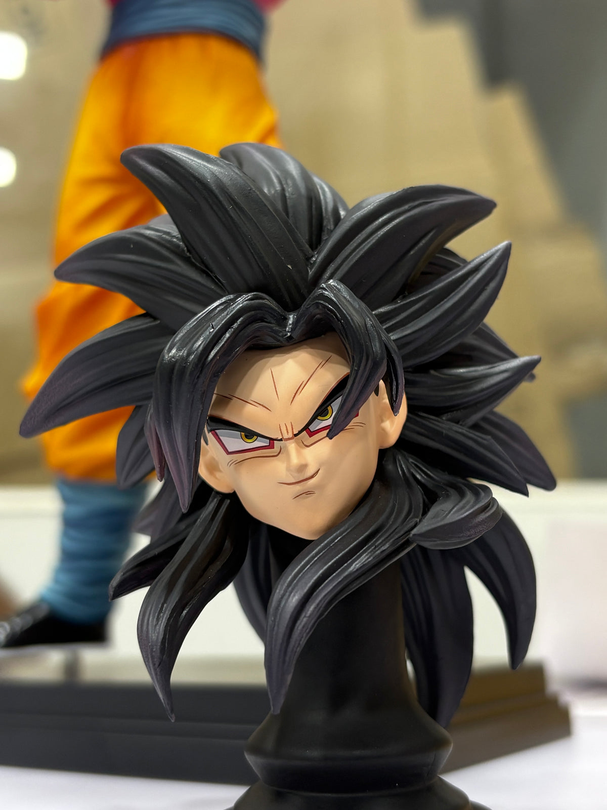 Goku SSJ4 Premium statue | 32cm | With extra head