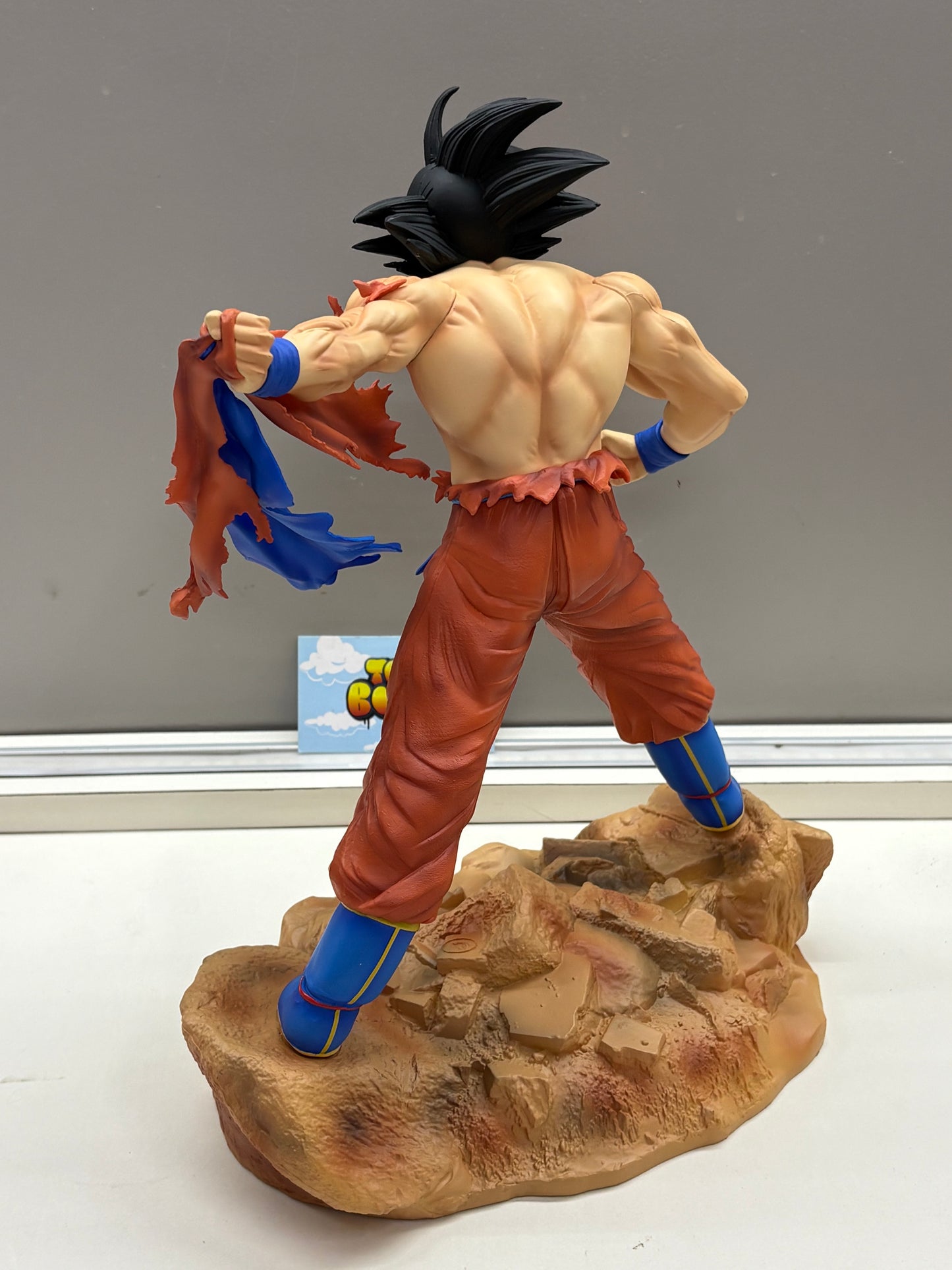 Dragon Ball Z Goku tearing clothes
