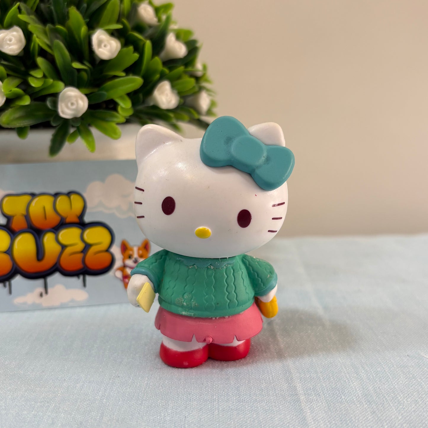 Hello Kitty Mini Figures