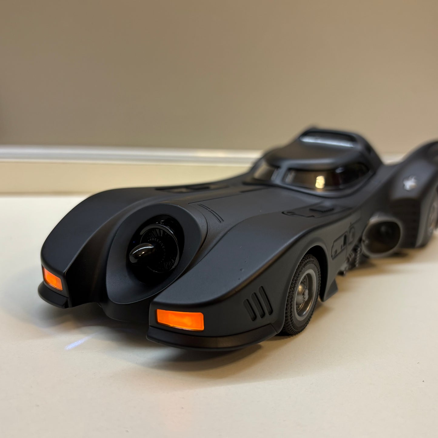 QY Toys Batman 1989 Batmobile DC 1/24