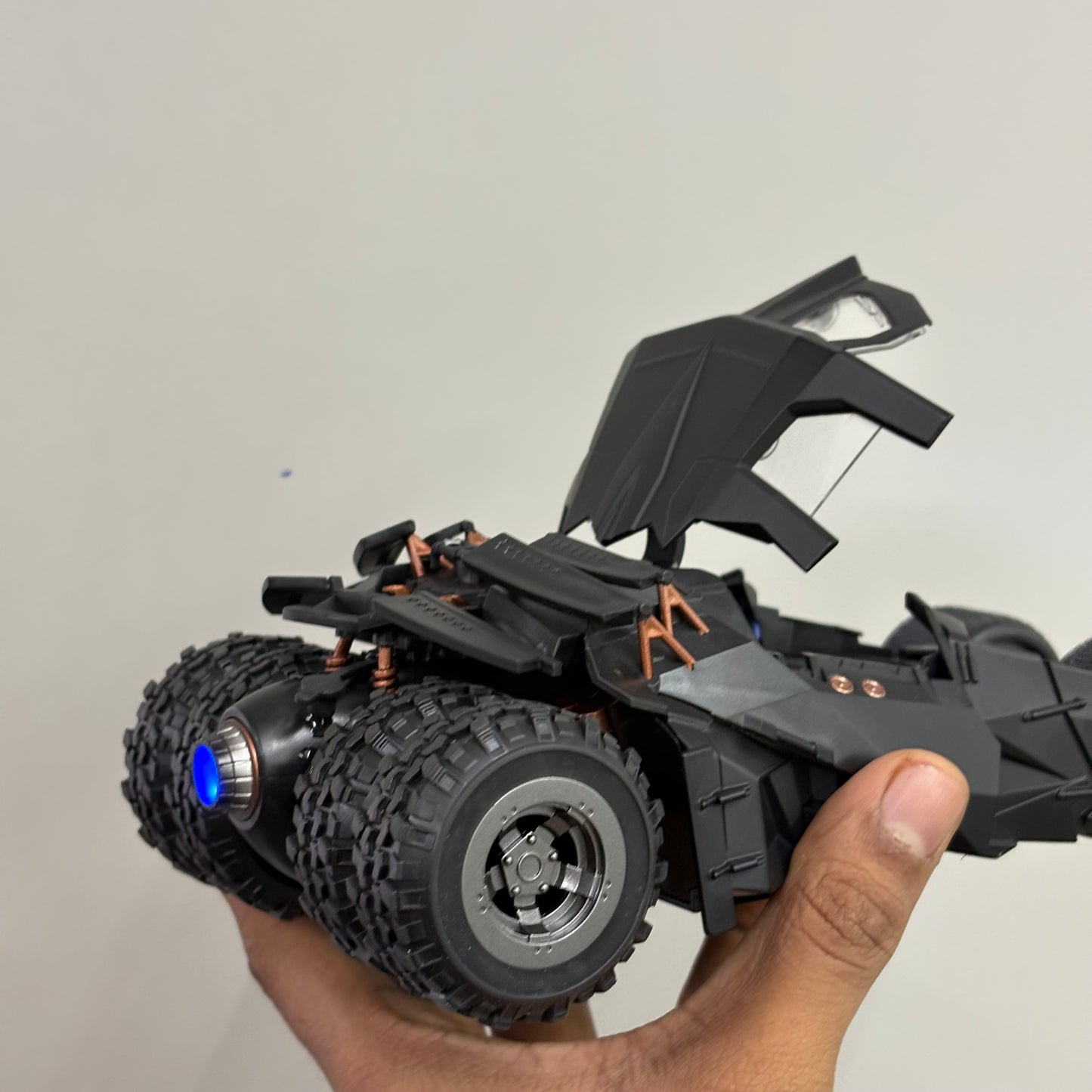 QY Toys 1:24 scale die-cast Batmobile Tumbler model