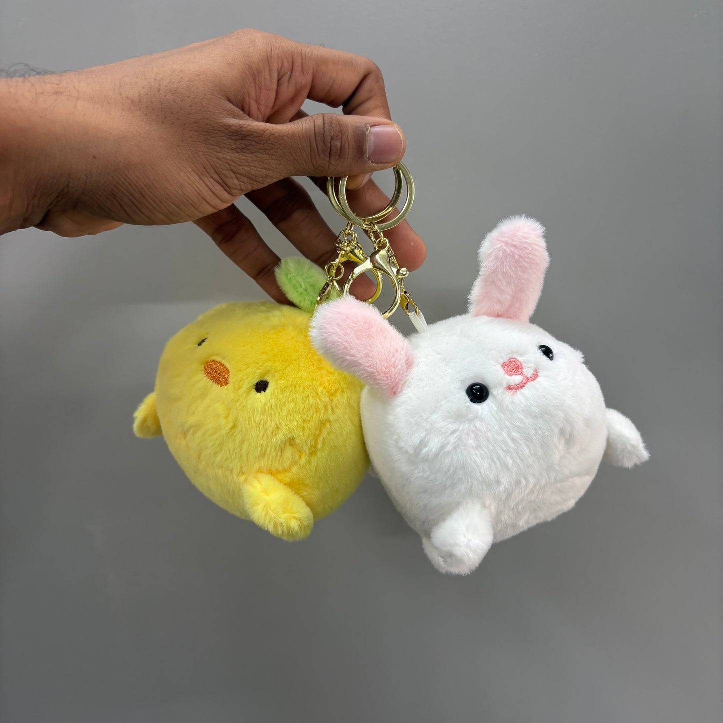 Cute Rotating Tail Plush Keychain (Pull-String Action)