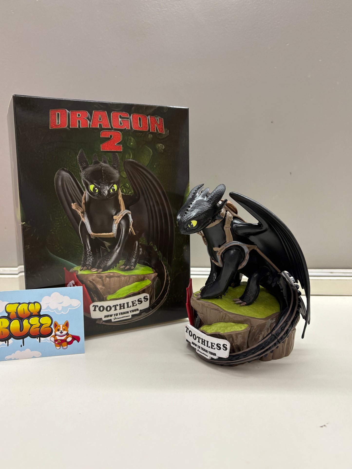 Toothless Statue from the movie How to Train Your Dragon 2.