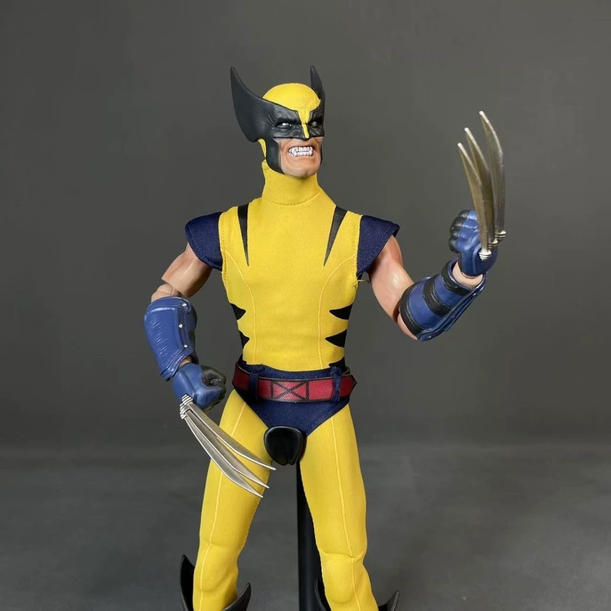 Wolverine | 1/6th scale | 30cm
