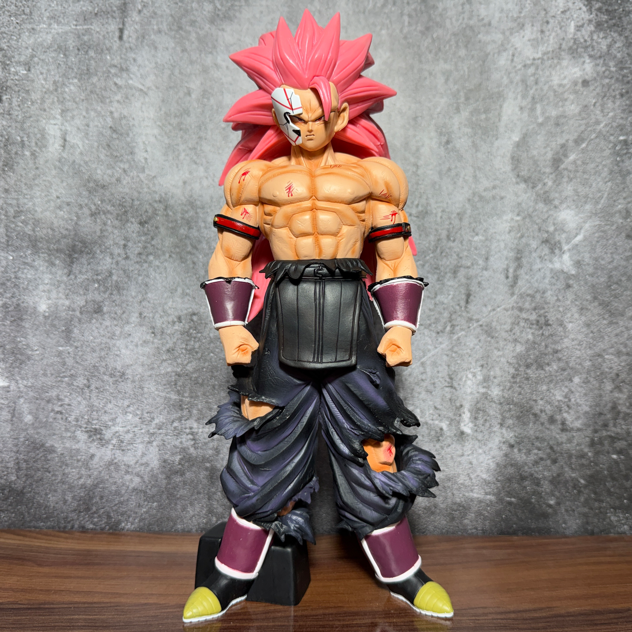 Rose gold Goku ssj3 | 30cm | Magnetic mask | Dragon ballz