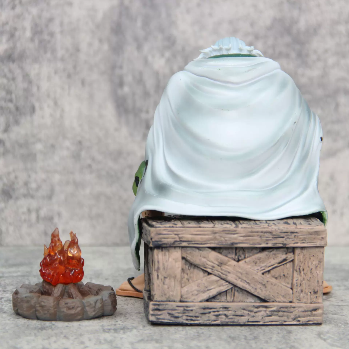One Piece – Rayleigh 15cm Figure | one piece