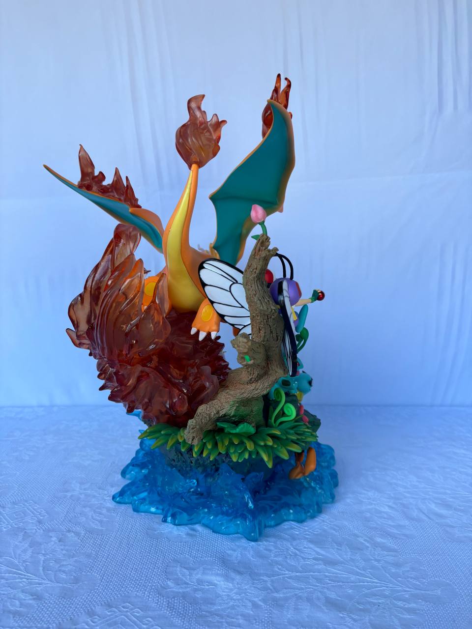 Ash with all Pokemon Figure | Charizard, pikachu , square| 41cm | Premium figure