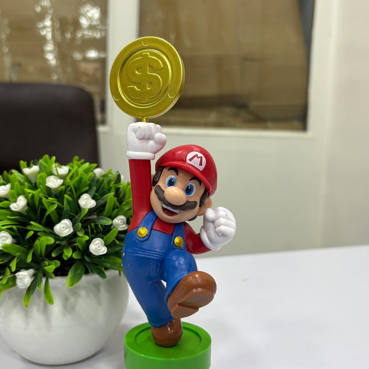 Mario with coin statue | Game Figure