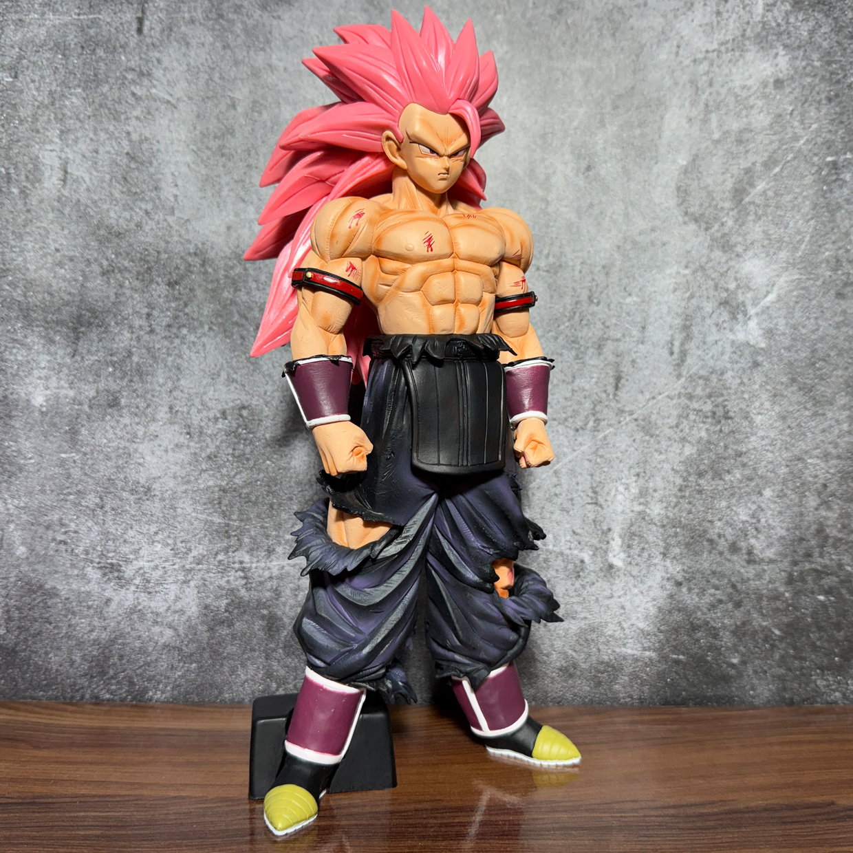 Rose gold Goku ssj3 | 30cm | Magnetic mask | Dragon ballz