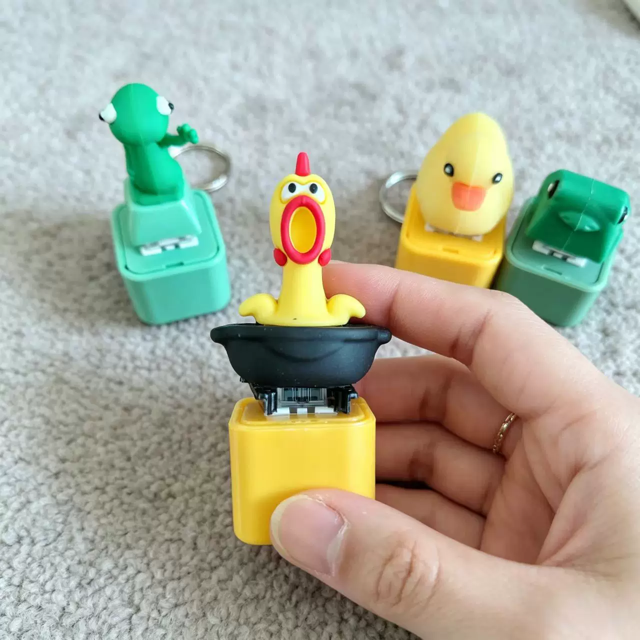Fidget Stress relief toy | Clicker | Keychain | With lights and sound | Single piece