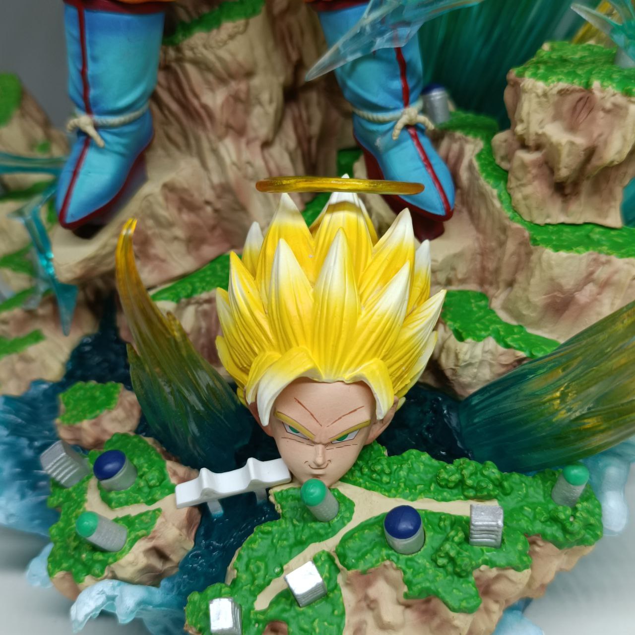 SSJ3 Goku Figure