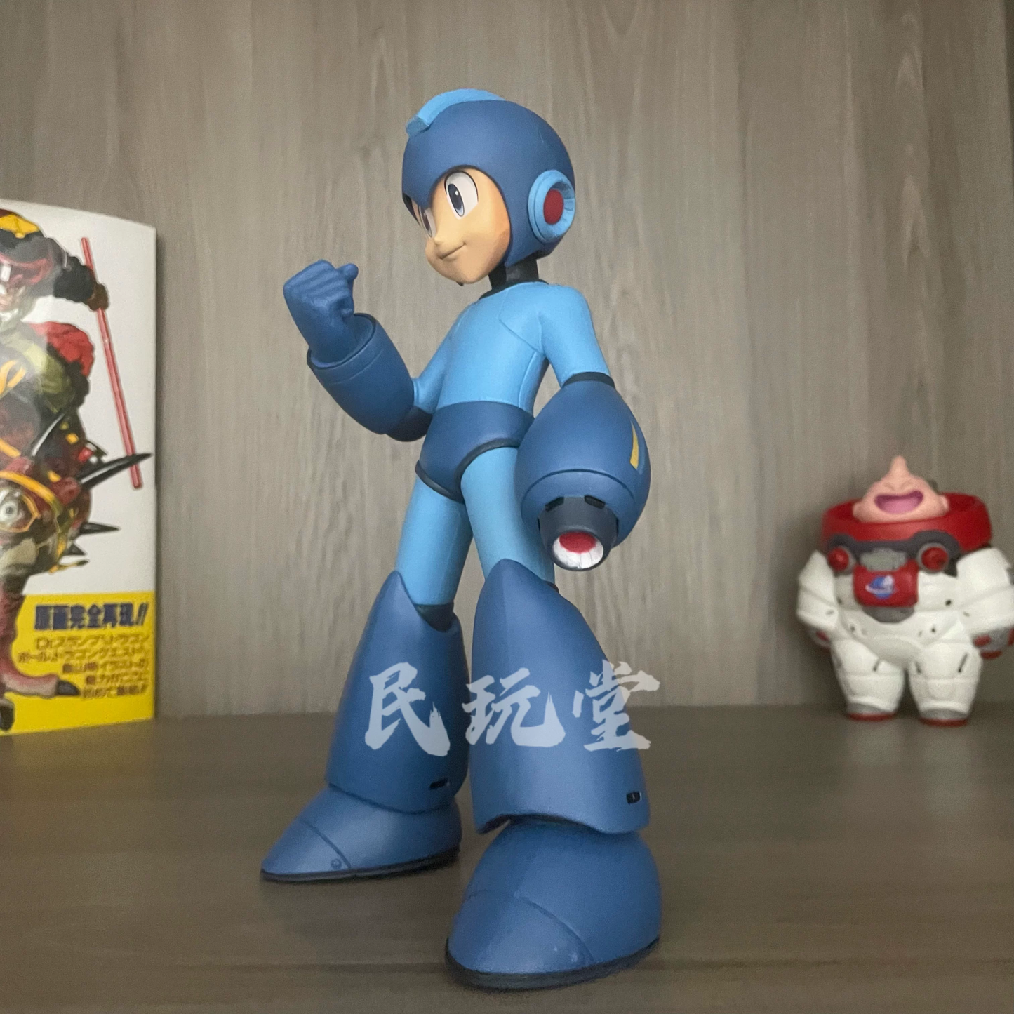 Mega Man statue |Rock man