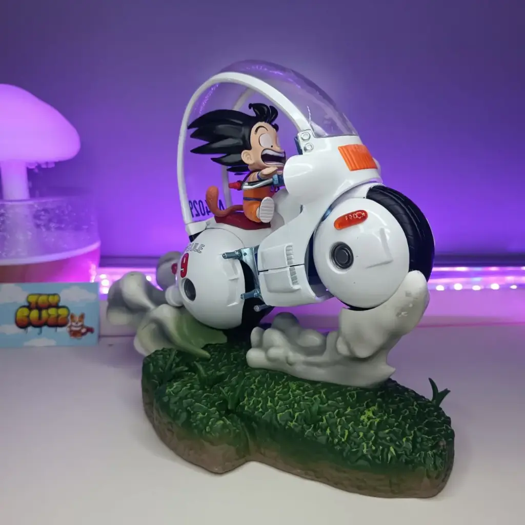GOKU ON CAPSULE BIKE FIGURE