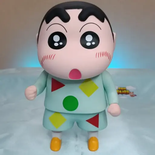 STANDING SHINCHAN