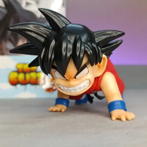 ANGRY GOKU FIGURE
